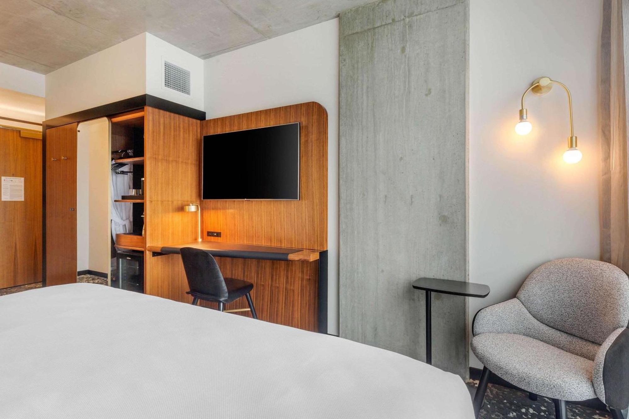 Cambria Hotel Boston Downtown - Seaport Exterior foto